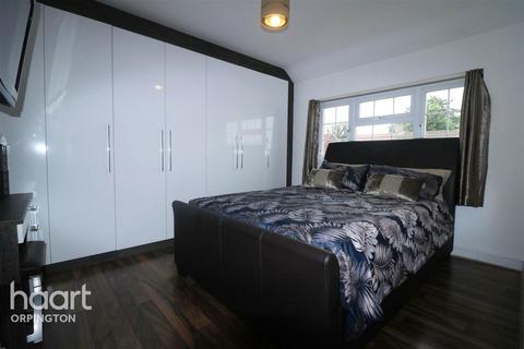 13 Burrfield Drive, Orpington, BR5 4BZ