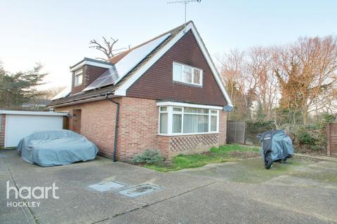10 Birchdale, Hullbridge, Hockley, SS5 6LY