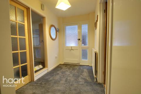 10 Birchdale, Hullbridge, Hockley, SS5 6LY