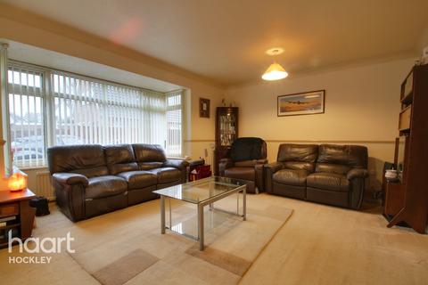 10 Birchdale, Hullbridge, Hockley, SS5 6LY