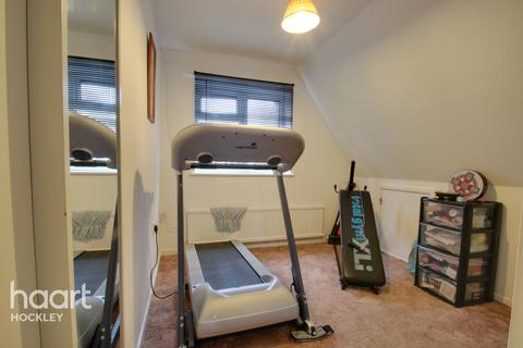 10 Birchdale, Hullbridge, Hockley, SS5 6LY