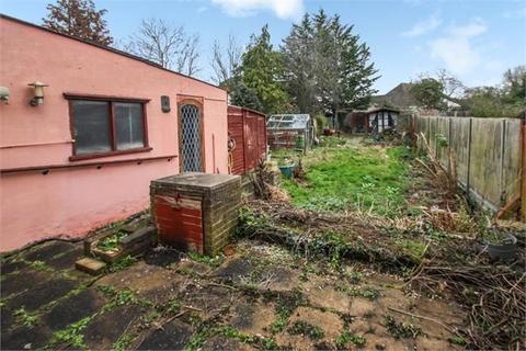 3 Barn Close, Ashford, TW15 1DW
