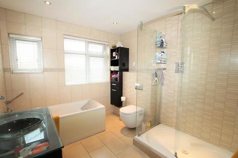 8 Prestwood Avenue, Harrow, HA3 8JZ