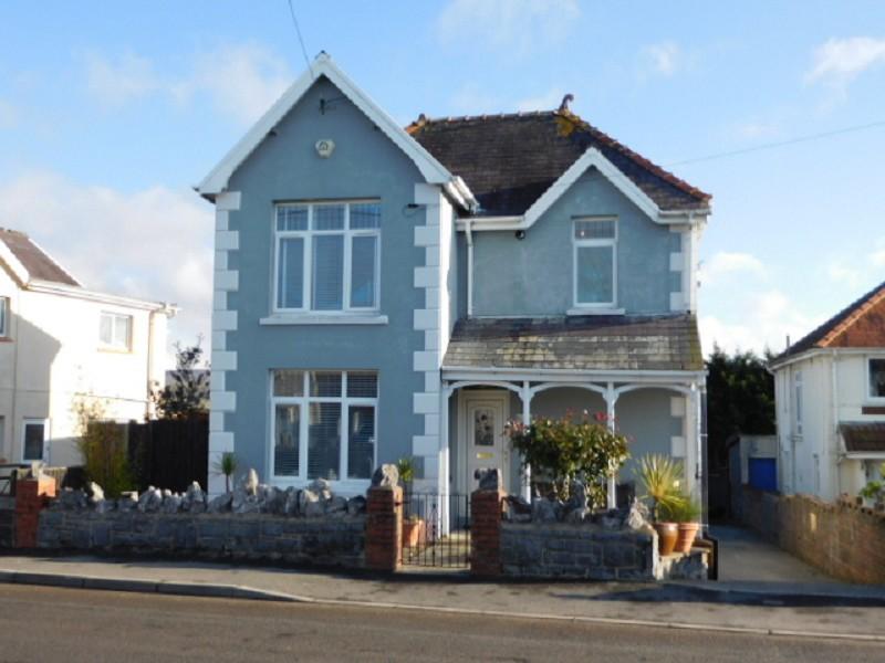92 Blaenau Road, Llandybie, Ammanford, Carmarthenshire. 5 bed detached