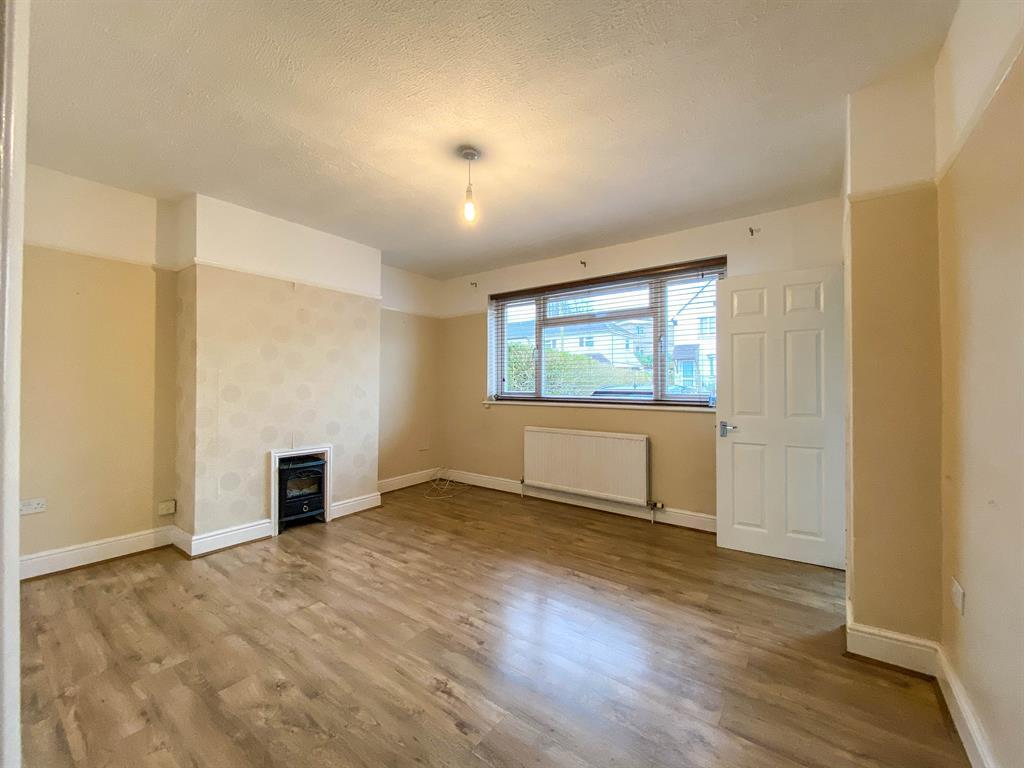 Rosebery Park, Dursley, GL11 4NS 2 bed terraced house £197,000