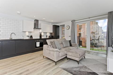 Flat 3, 19 Salamander Place, Edinburgh, EH6 7JJ