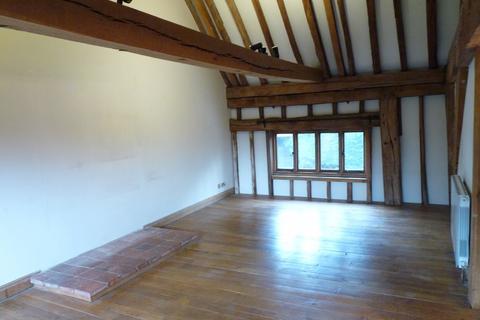 3 bedroom barn conversion to rent, Edenbridge, Kent, TN8