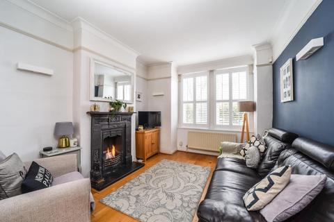 25 Queens Road, New Malden, KT3 6BY