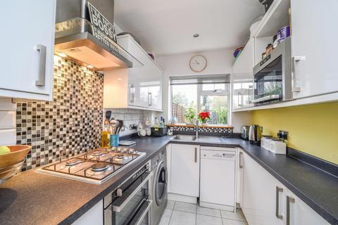 25 Queens Road, New Malden, KT3 6BY