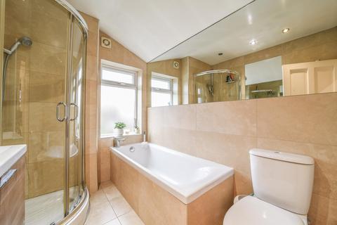 25 Queens Road, New Malden, KT3 6BY
