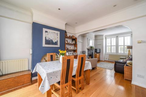 25 Queens Road, New Malden, KT3 6BY