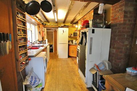 19 Cliff Road, Southampton, SO15 1JN