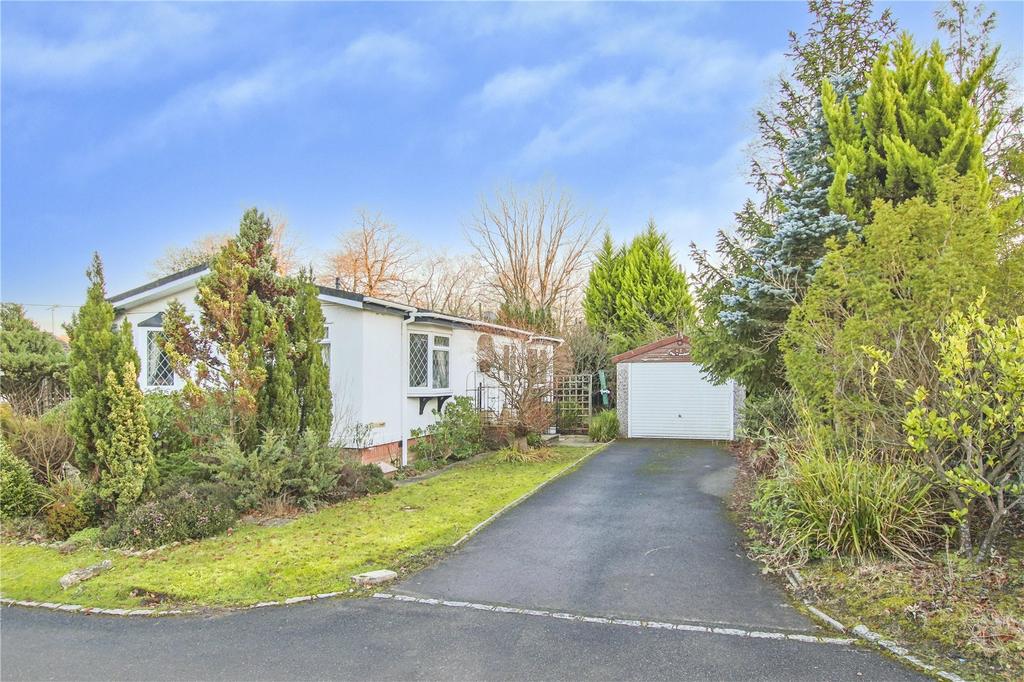 The Larches, Warfield Park, Warfield, RG42 2 bed property £220,000