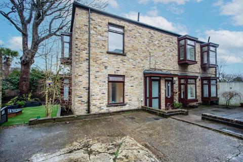 8 Ranelagh Mews, London, W5 5RN