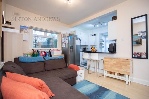 8 Ranelagh Mews, London, W5 5RN