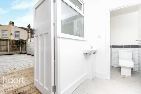16 Donald Road, London, E13 0QE