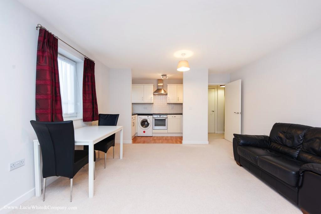 Buick House, Kingston Upon Thames 2 bed apartment £1,525 pcm (£352 pw)