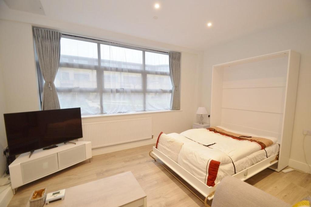 Living/Bed