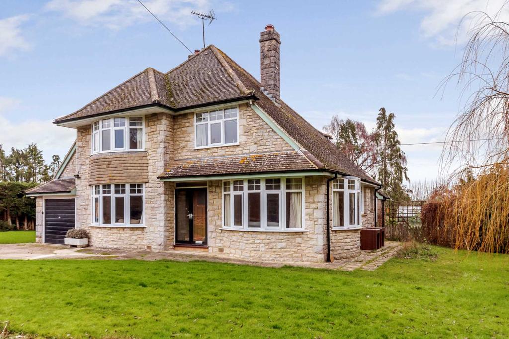 Woodlands Road, Mere 3 bed country house £825,000