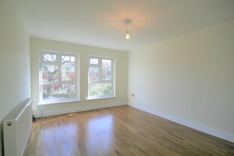 35 Cheriton Close, London, W5 1TR
