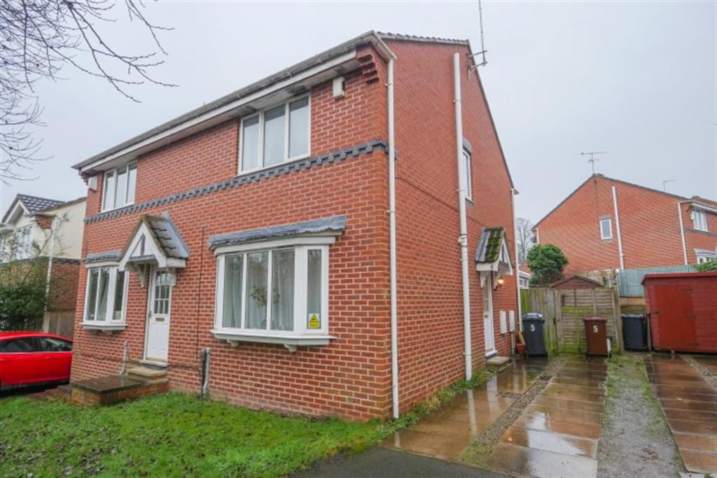 Fall Park Court, Bramley, LS13 3 bed semidetached house £170,000