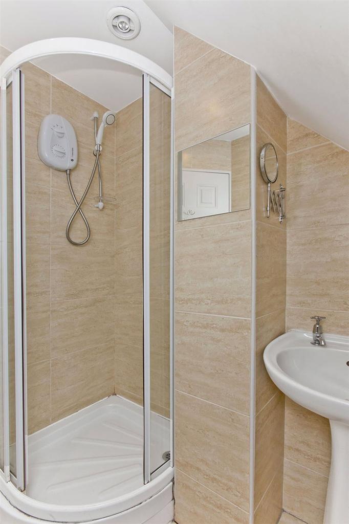 Bed 3 En-Suite