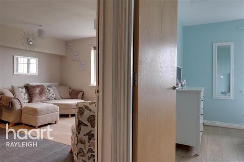 1 bedroom flat to rent, Herschell Court, Basildon