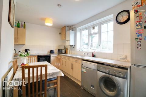 1, Parkside Cottages Rag Hill Road, Tatsfield, Westerham, TN16 2LP