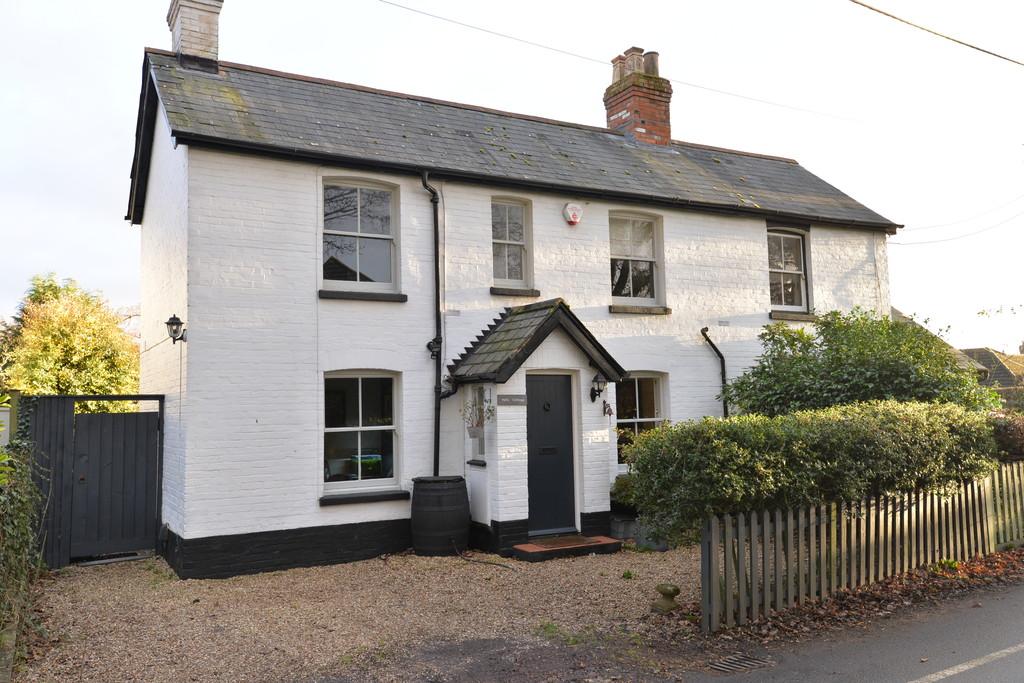 Woodcock Lane, Hordle, Lymington 3 bed semidetached house £489,950