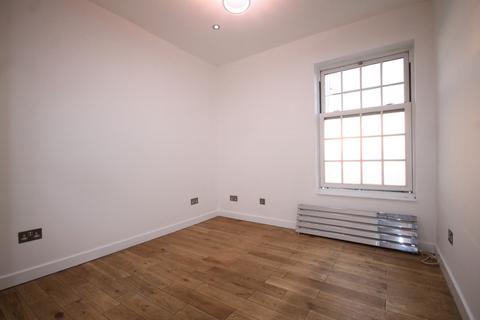 Studio to rent, Kentish Town Road, Kentish Town, NW5