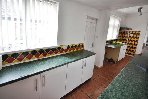 2 bedroom terraced house to rent, Tellwright Street, Burslem