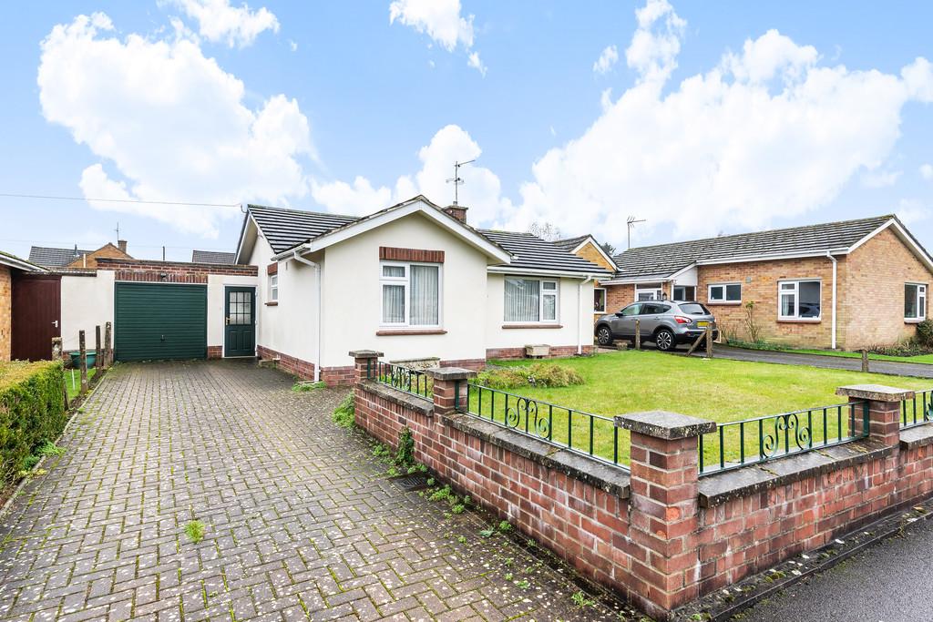 Plants Green, Warminster 2 bed detached bungalow £325,000