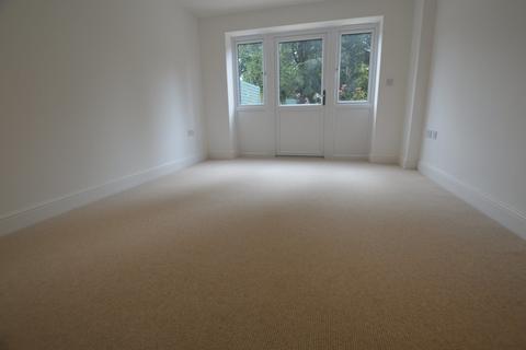 2 bedroom ground floor flat to rent, Ames Court, Bury St Edmunds