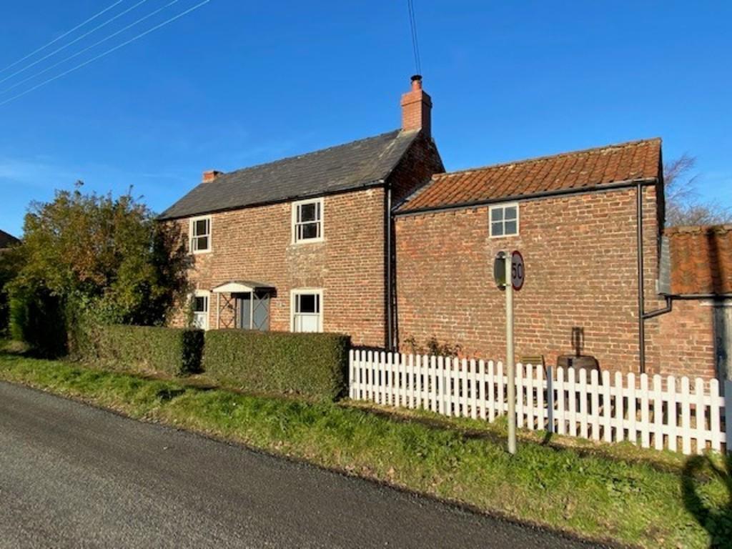 Westhorpe Road, Gosberton 3 bed cottage £289,950