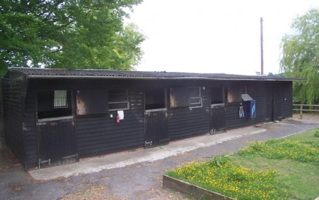 Upper Lambourn 4 bed equestrian property £1,150,000