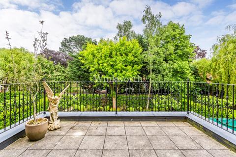 2 bedroom apartment for sale, Bayview House, 20 Uplands Park Road, Enfield, EN2