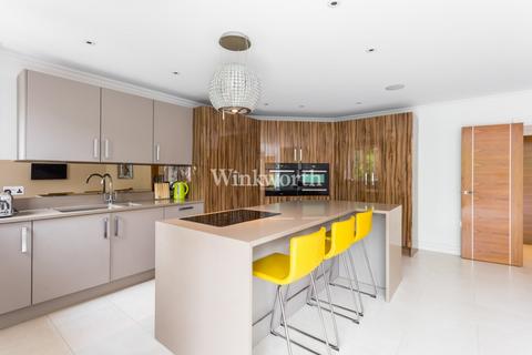 2 bedroom apartment for sale, Bayview House, 20 Uplands Park Road, Enfield, EN2