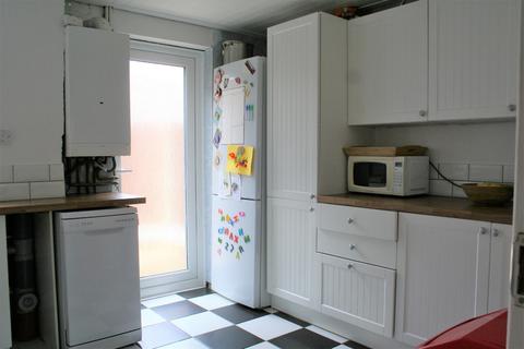 29 Feltham Road, Mitcham, CR4 2JQ