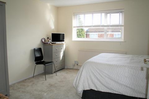 29 Feltham Road, Mitcham, CR4 2JQ