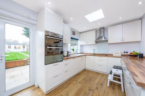 19 Birkbeck Road, Sidcup, DA14 4DB