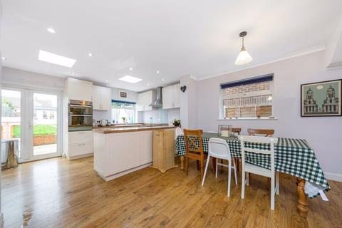 19 Birkbeck Road, Sidcup, DA14 4DB