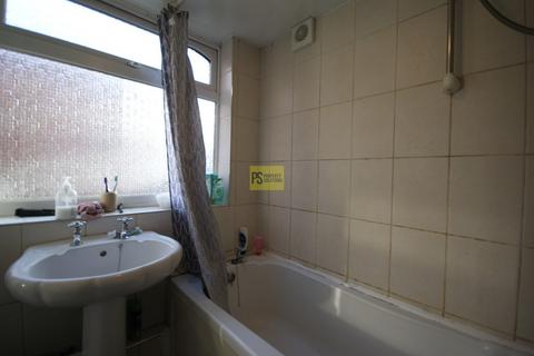 3 bedroom terraced house to rent, Teignmouth Road, Birmingham B29