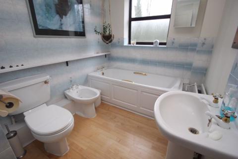 66 Barlich Way, Redditch, B98 7JP