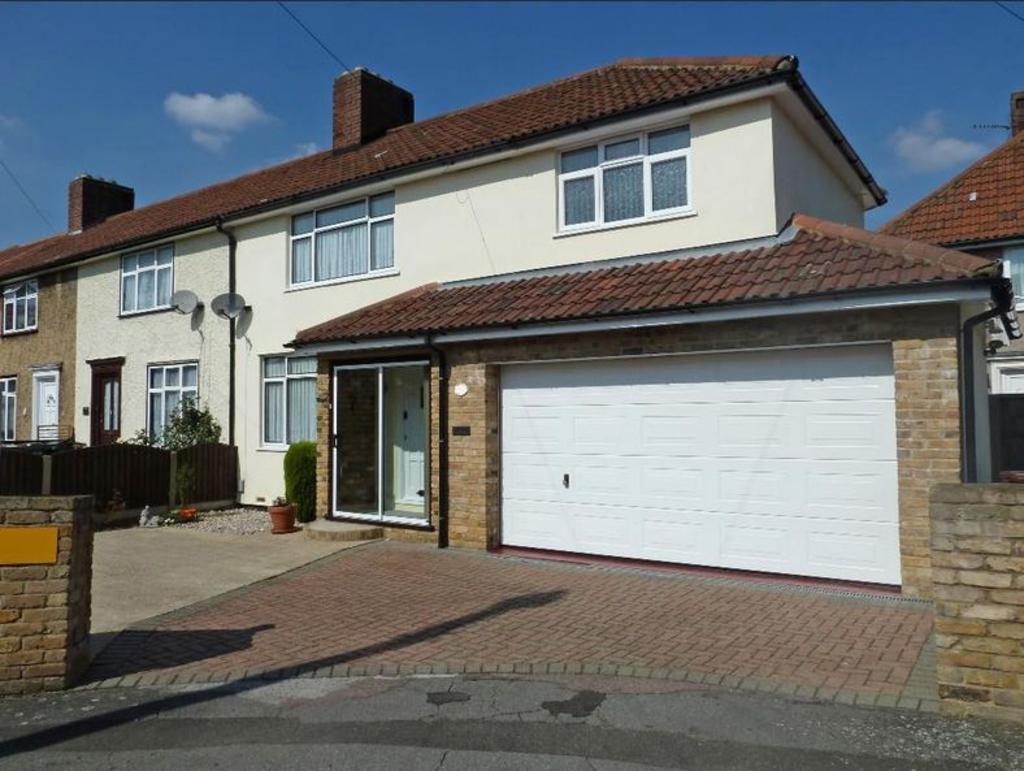 Goring Gardens, Beacontree, Dagenham RM8 4 bed end of terrace house £319,995