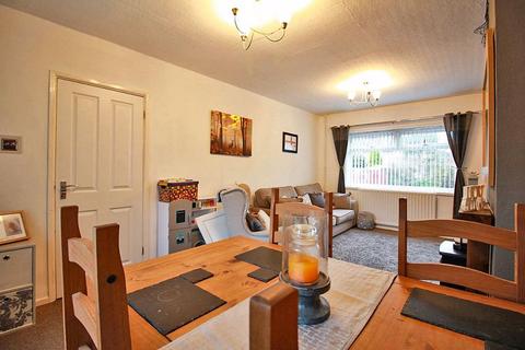 15 Ashfield Road, Fordhouses, Wolverhampton, WV10 6QX