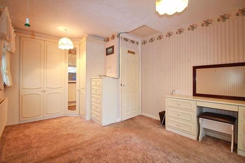 18 Millwalk Drive, Wolverhampton, WV9 5LG