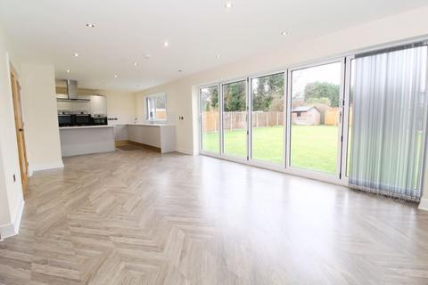 3 bedroom detached house for sale, Edinburgh Road, Walsall, WS5 3PQ