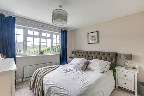 96a Purley Downs Road, South Croydon, CR2 0RB
