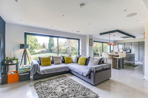 9 Briton Crescent, South Croydon, CR2 0JN