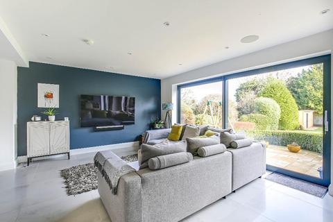 9 Briton Crescent, South Croydon, CR2 0JN